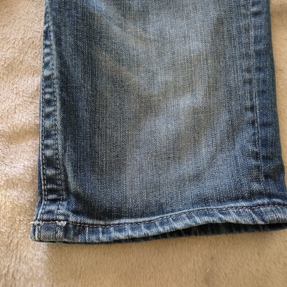 Miss Me! Women's Medium Blue Wash Denim Shorts/Distressed/Size 28 - Picture 2 of 9